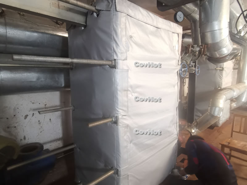 板式<a href=http://m.jcc.org.cn/e/tags/?tagname=%E6%8D%A2%E7%83%AD%E5%99%A8%E4%BF%9D%E6%B8%A9 target=_blank class=infotextkey>換熱器保溫</a>,<a href=http://m.jcc.org.cn/e/tags/?tagname=%E5%8F%AF%E6%8B%86%E5%8D%B8%E4%BF%9D%E6%B8%A9%E5%A5%97 target=_blank class=infotextkey>可拆卸<a href=http://m.jcc.org.cn/e/tags/?tagname=%E4%BF%9D%E6%B8%A9%E5%A5%97 target=_blank class=infotextkey>保溫套</a></a>